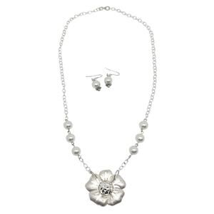 Handmade Silver Tone Chain Necklace Flower Pendant Faux Pearls & Earrings Set